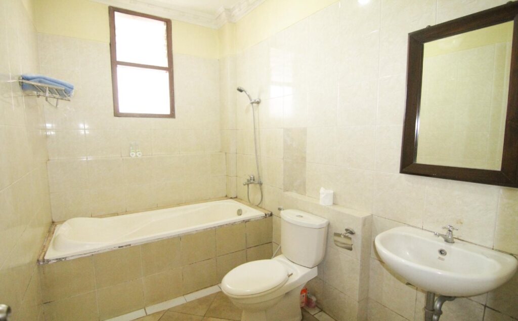 Пурвакарта: Hotel Grand Situ Buleud