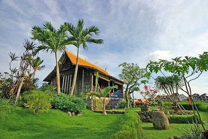 Чангу: Desa Seni A Village Resort