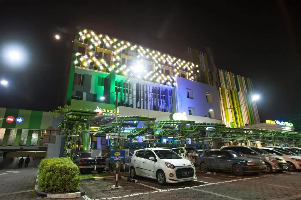Пурвокерто: Wisata Niaga Hotel