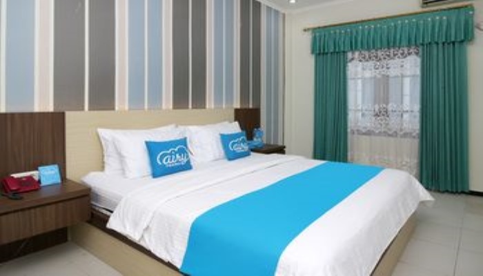 Таракан: Samkho Hotel