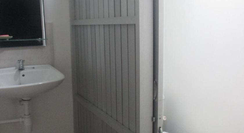 Рутенг: MJR Ticketing Guest House