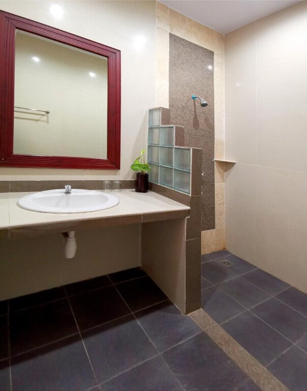 Травас: Hotel Vanda Gardenia Trawas