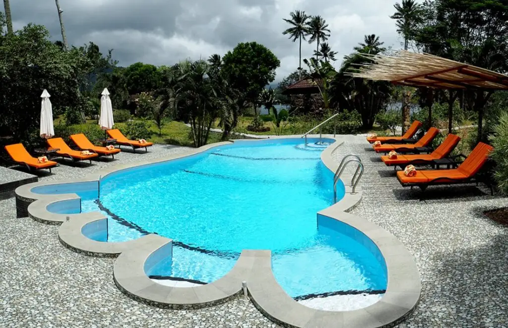 Битунг: Black Sand Dive Retreat