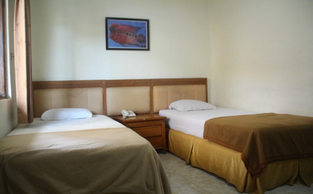 Блора: Top Star Hotel
