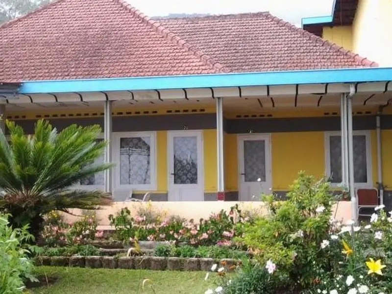 Магетан: Penginapan Melati Sarangan