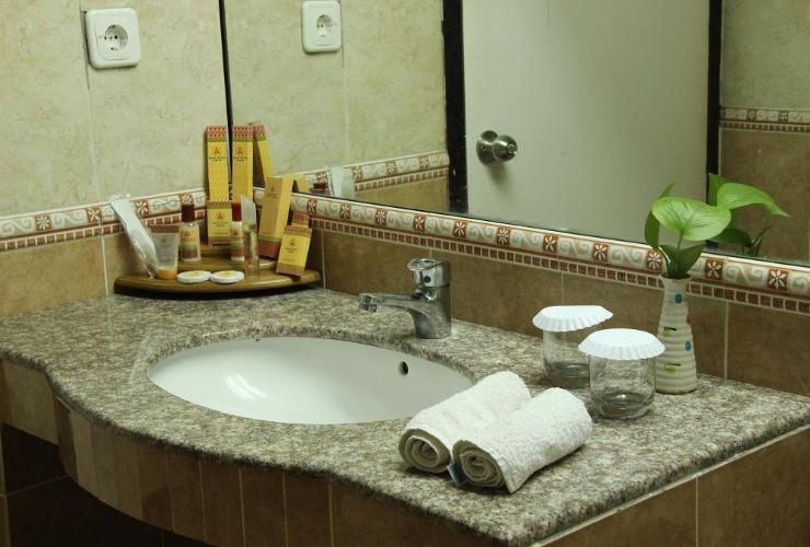 Лубуклингау: Hotel Abadi Lubuk Linggau by Tritama Hospitality