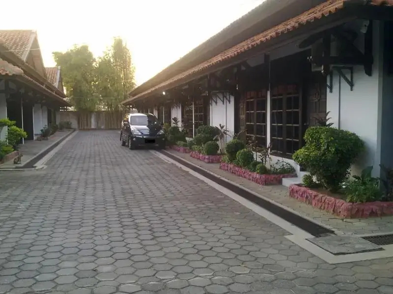 Пати: Graha Wisata Hotel