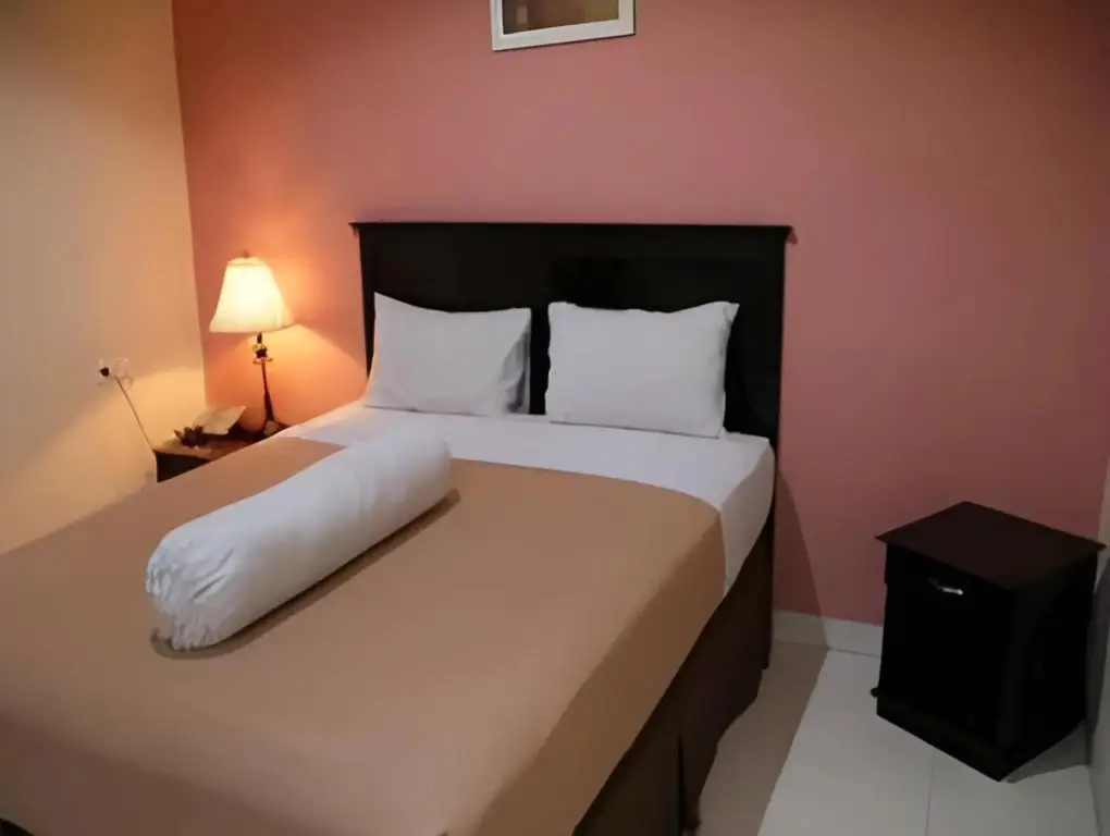 Паре-Паре: Lotus Hotel