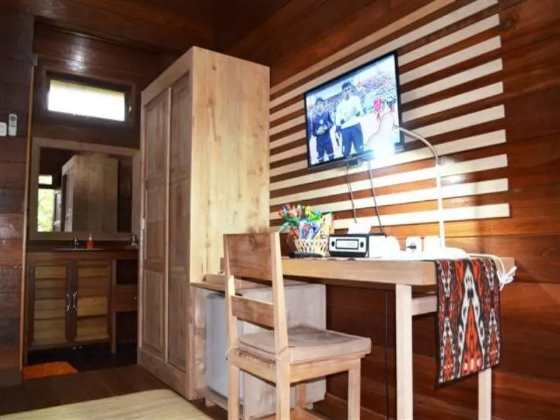 Танджунг Редеб: [Deact] Rumah Kedaung Guest House & Cafe