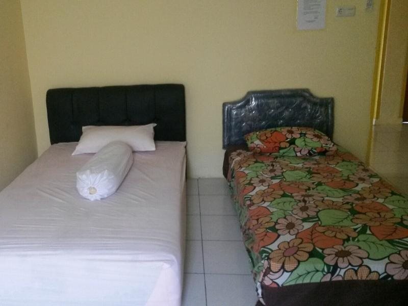 Танджунг Редеб: Pondok Atna Guest House