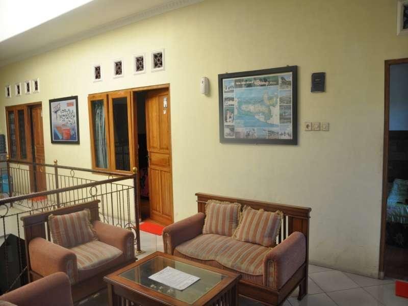 Диэнь Кулон: Penginapan Dieng Puspa Indah Homestay