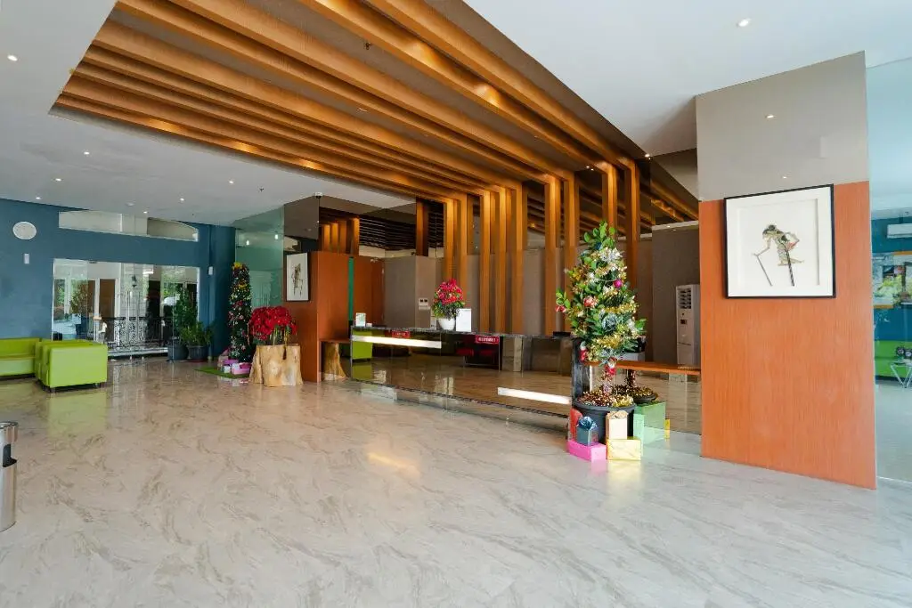 Петумбак: The Crew Hotel Kualanamu International Airport