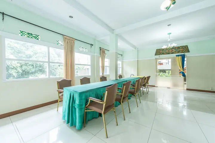 Бандунг: 万隆艾里艾考苏卡萨利塞尔珊八居里酒店(Airy Eco Sukasari Sersan Bajuri Bandung)