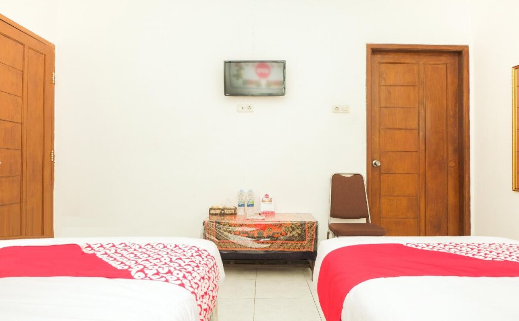 Маланг: Loesje Guest House