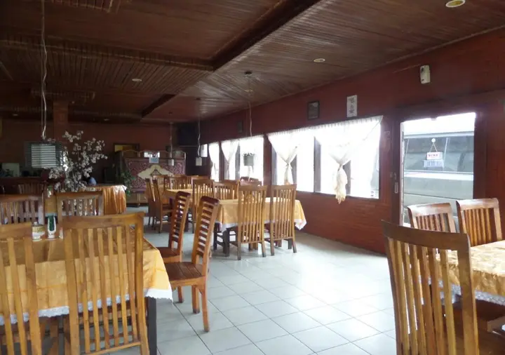Надисари: Cemara Indah Hotel