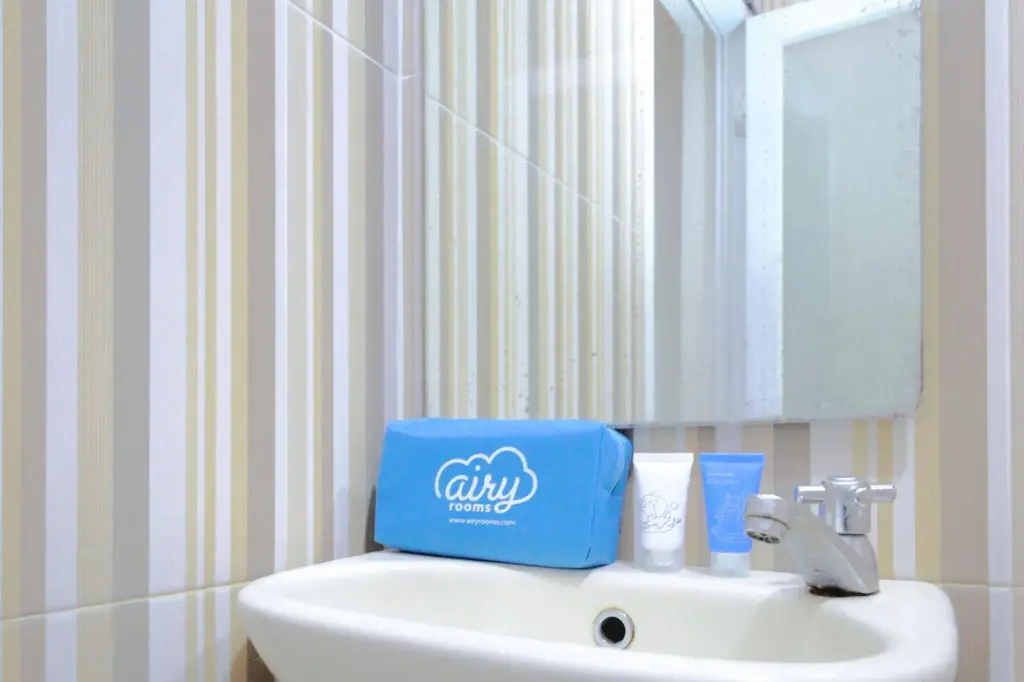 Галле: Airy Denpasar Selatan Gelogor Carik Bali