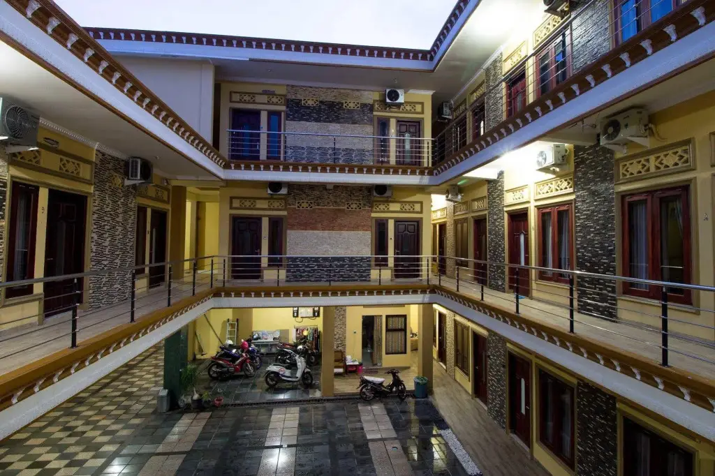 Сурабая: RedDoorz near Petra University