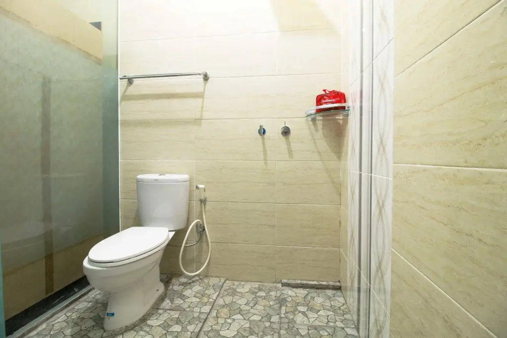 Сурабая: RedDoorz near Petra University