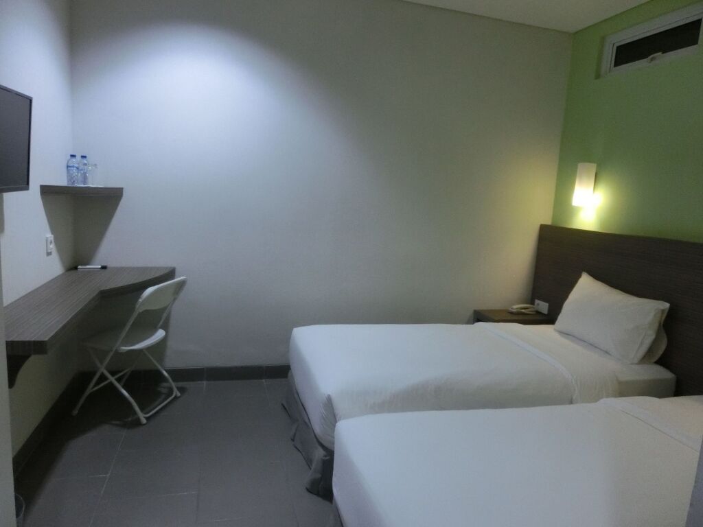 Богор: IZI Hotels
