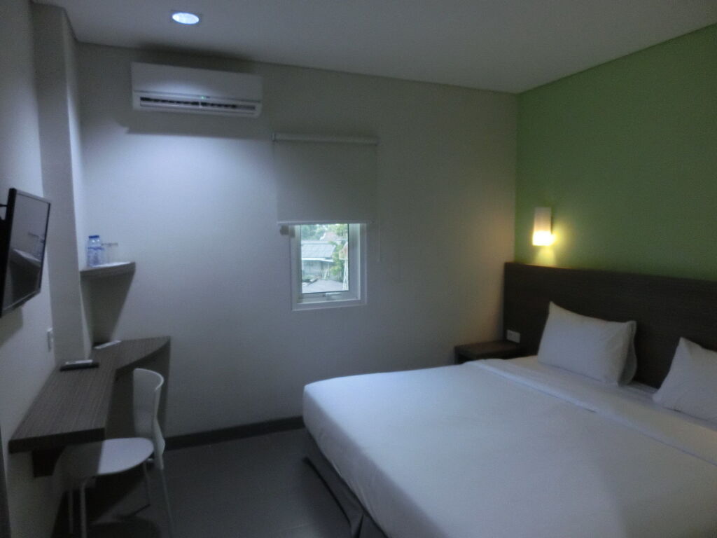 Богор: IZI Hotels
