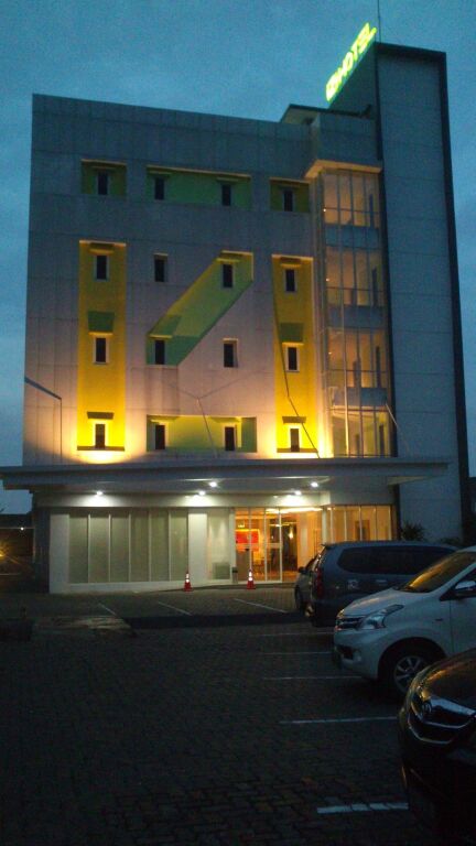 Богор: IZI Hotels