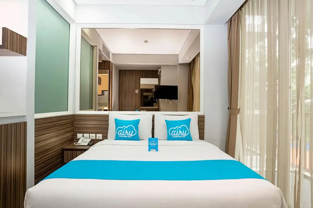 Джакарта: Airy Blok M Sampit