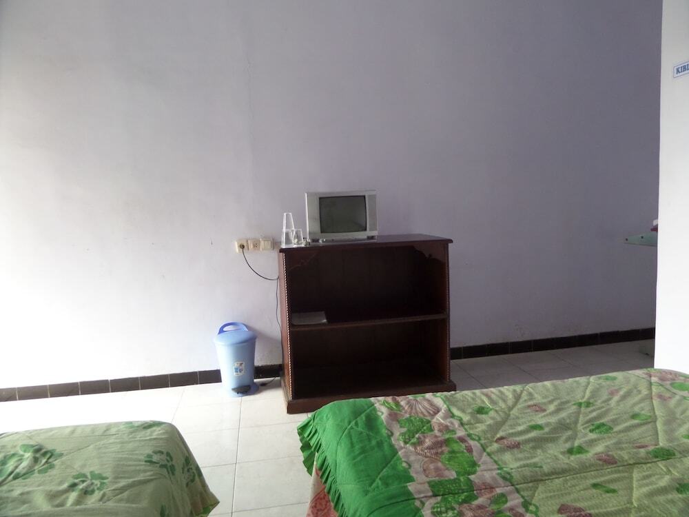 Надисари: Nadia Hotel