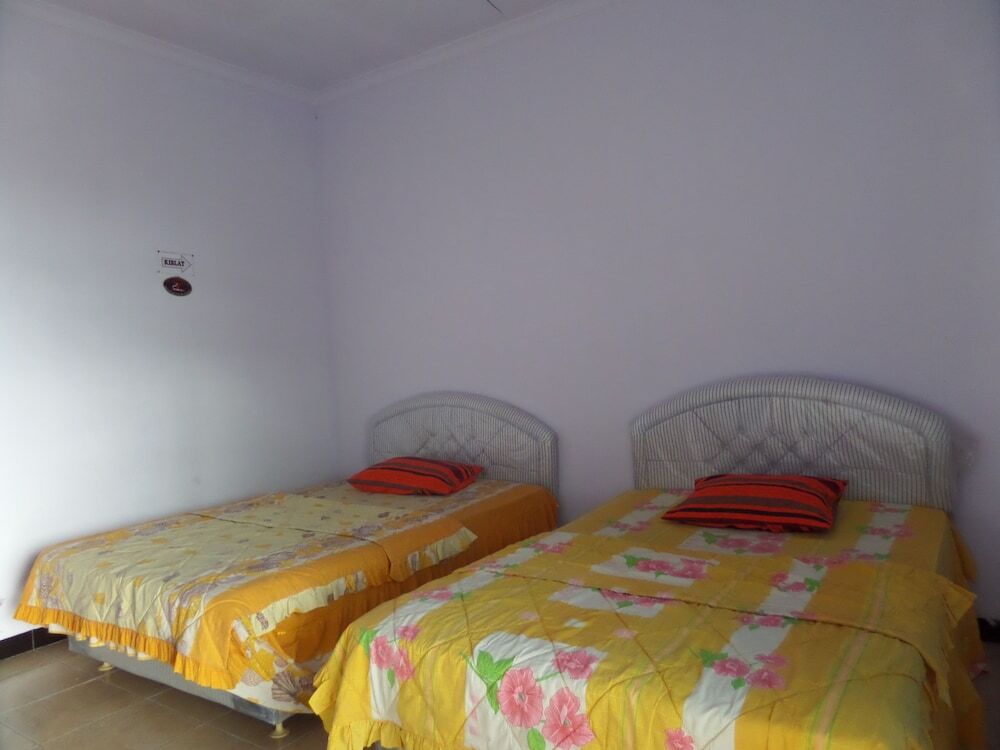 Надисари: Nadia Hotel