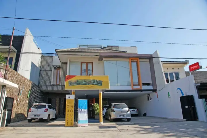 Сурабая: RedDoorz Near Ciputra World