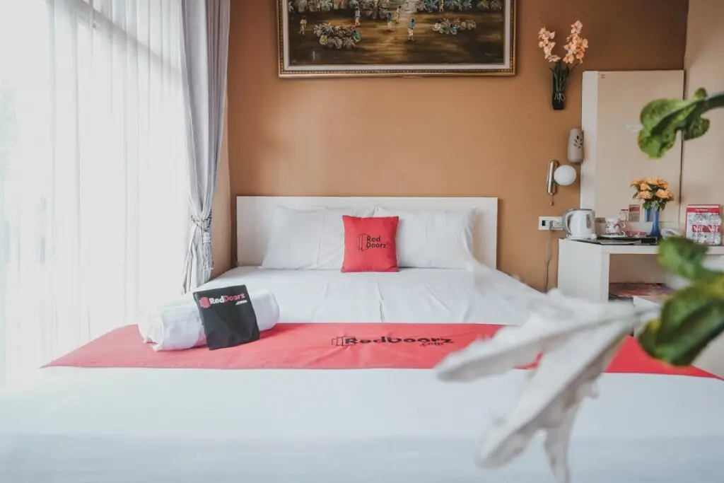 Джокьякарта: RedDoorz near Plaza Ambarukmo