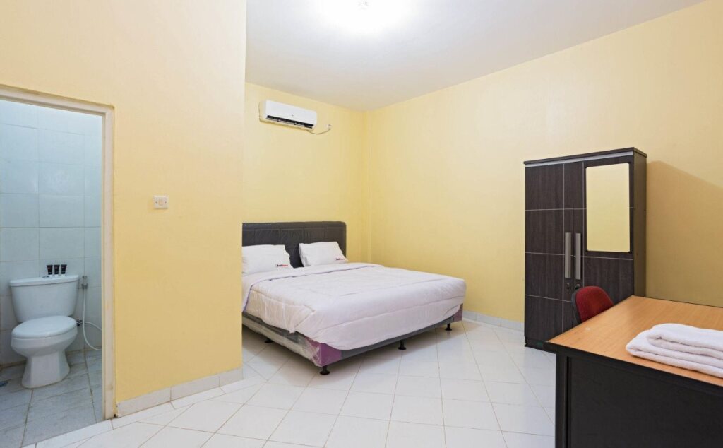 Джакарта: RedDoorz Plus near Halim Perdanakusuma 2