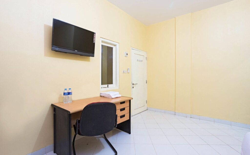Джакарта: RedDoorz Plus near Halim Perdanakusuma 2