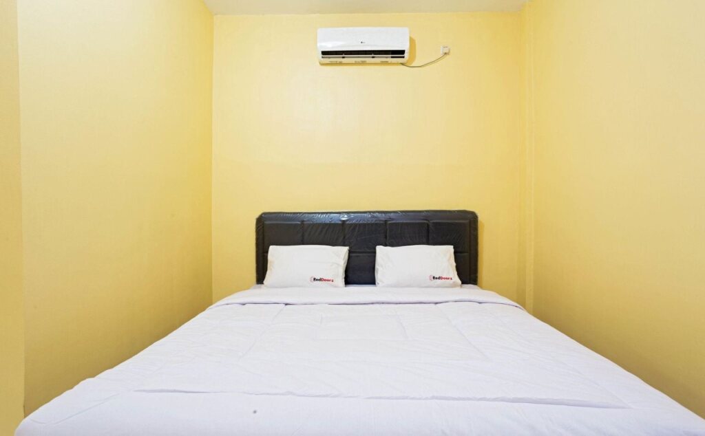 Джакарта: RedDoorz Plus near Halim Perdanakusuma 2