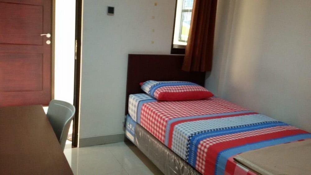 Джакарта: Iresidence Guest House