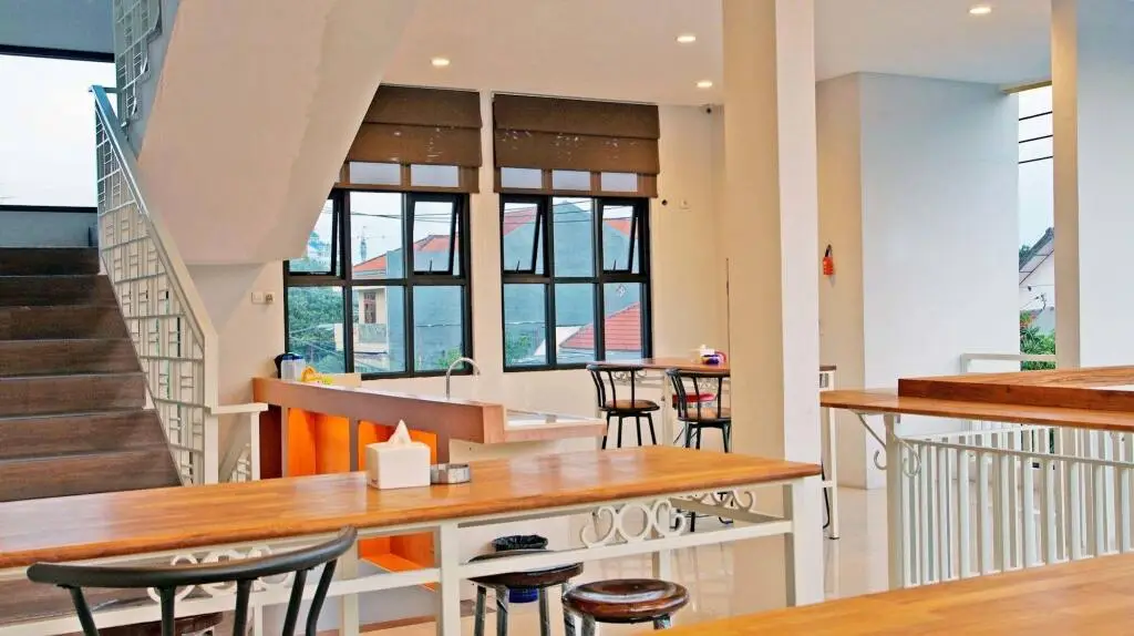 Сурабая: RedDoorz Kupang Baru