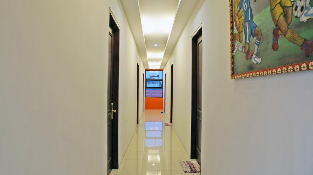 Сурабая: RedDoorz Kupang Baru