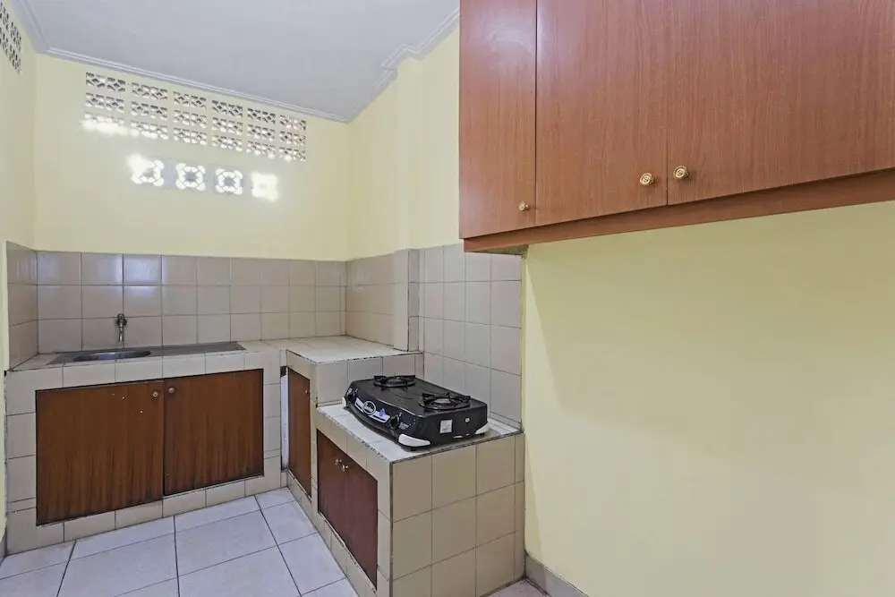 Джакарта: RedDoorz near Ciputra World Kuningan