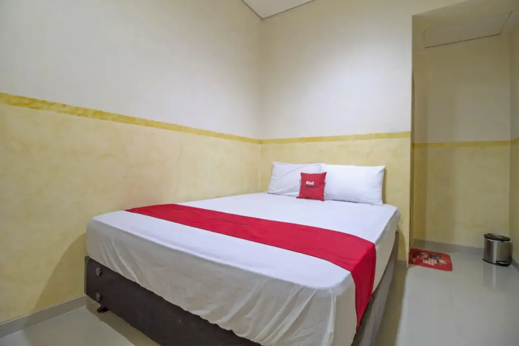 Джакарта: RedDoorz Near Gajah Mada Plaza