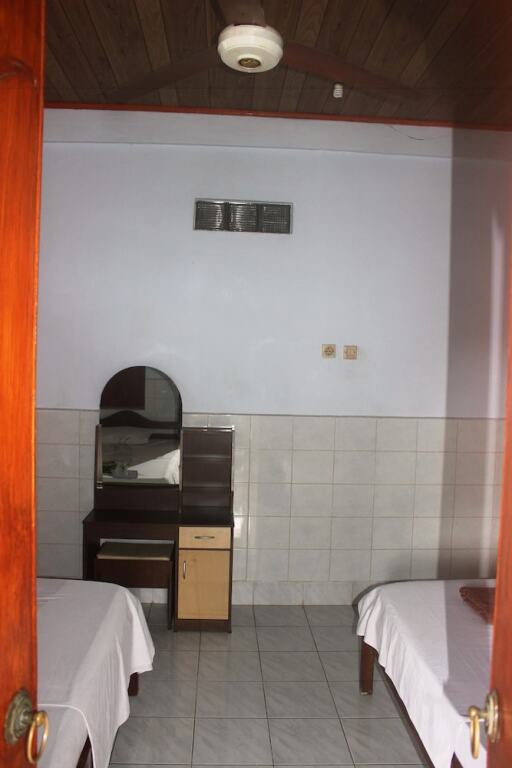 Падангбай: Serangan Inn 1