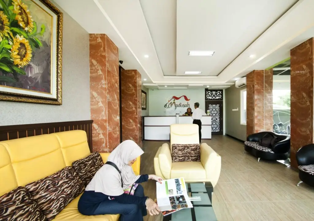 Суракарта: D'Madinah Residence Syariah Hotel Solo