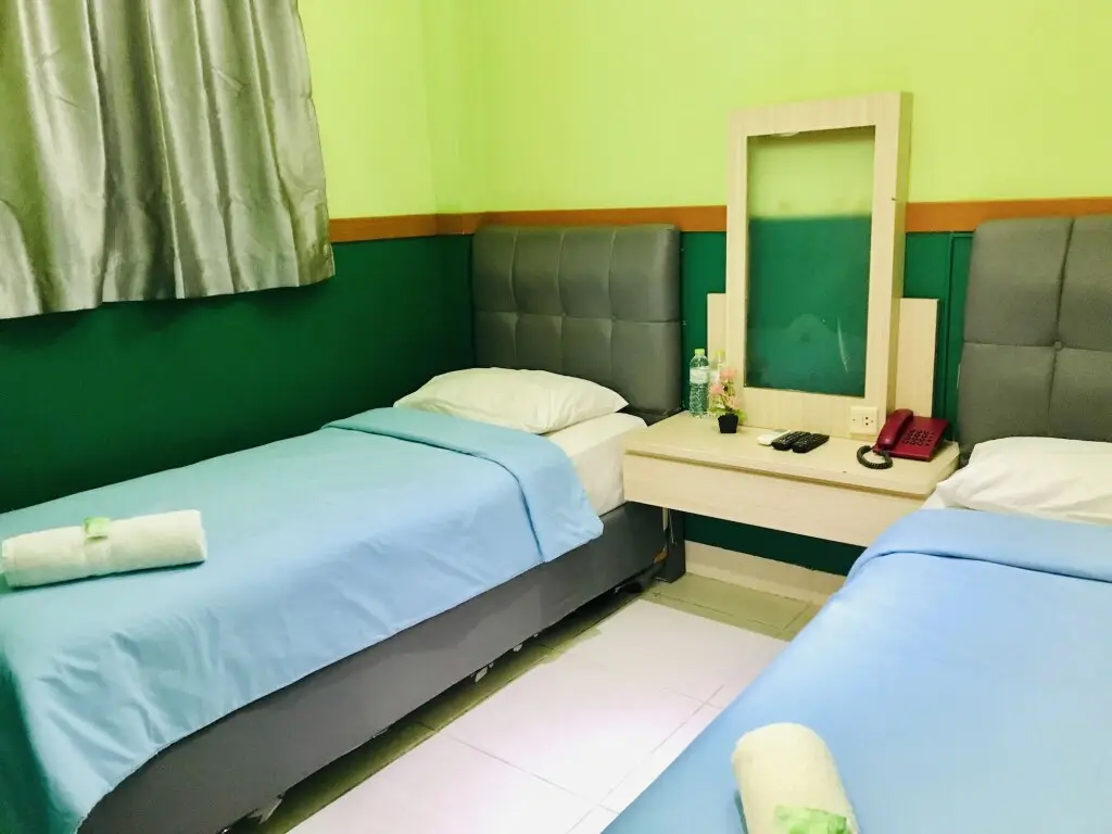 Джакарта: B Shaw Hotel