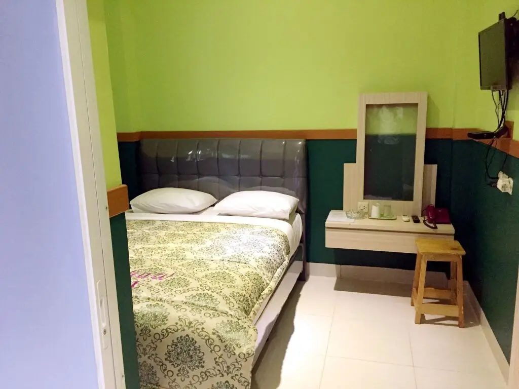 Джакарта: B Shaw Hotel