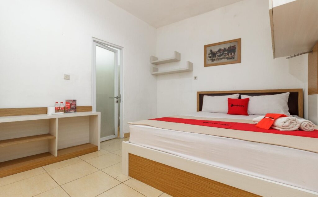 Джакарта: RedDoorz @ Bangka Raya