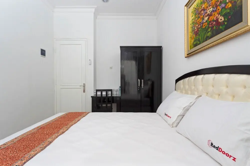 Джакарта: RedDoorz @ Kayu Manis Timur