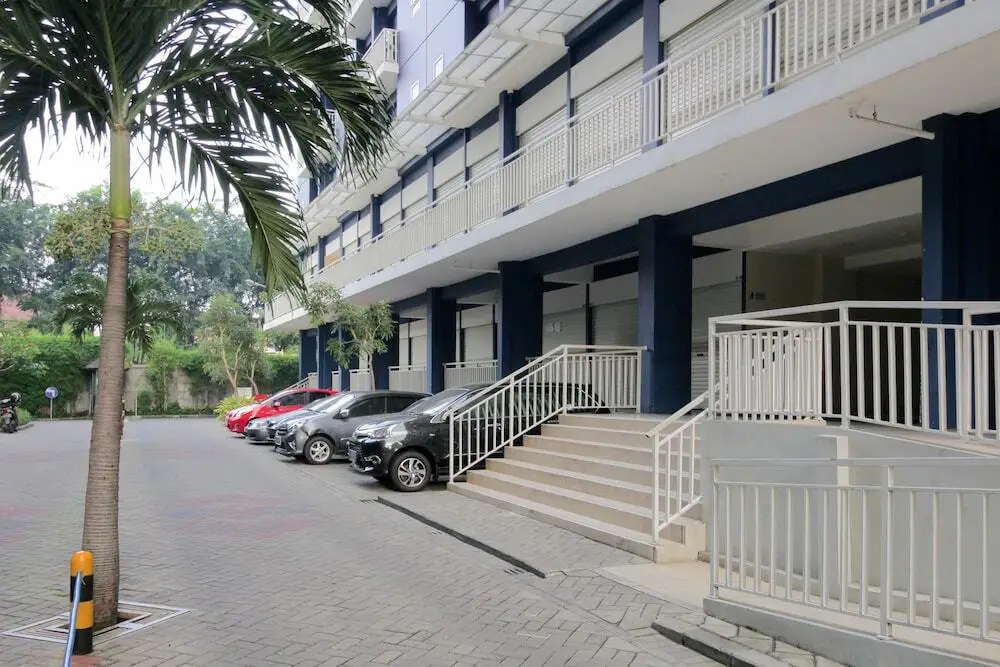 Бекаси: Airy Centerpoint Ahmad Yani Kav 20 Bekasi