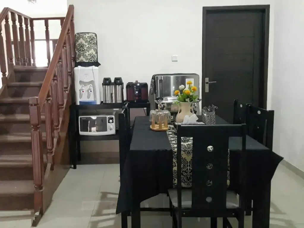 Бандунг: Manzila Guest House