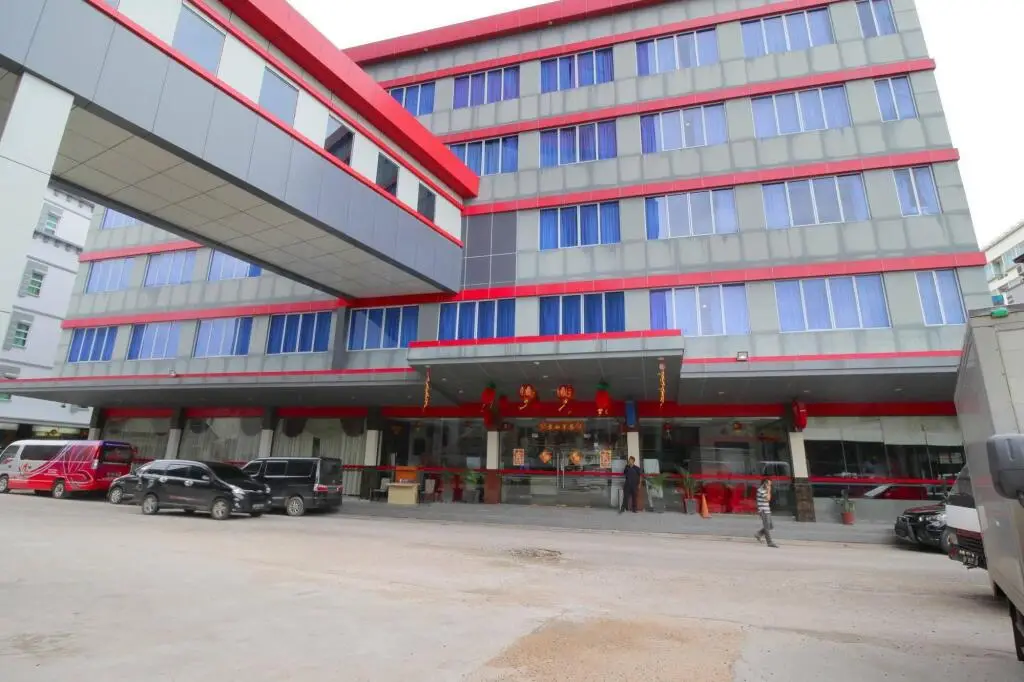Батам: Airy Penuin Center Batam