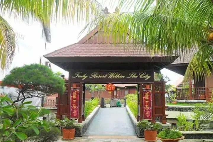 Макассар: 马卡萨望加锡ZUZU奔腾酒店(Zuzu Benteng Rotterdam Makassar)