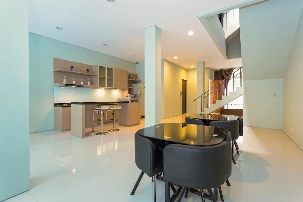 Куруг: RedDoorz near Lippo Village