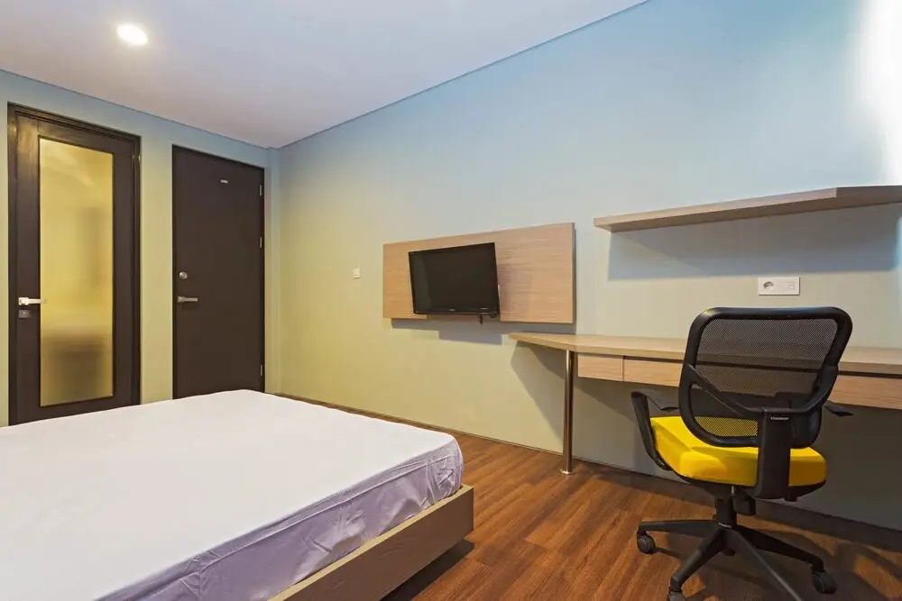 Куруг: RedDoorz near Lippo Village